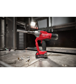 Заклёпочник аккумуляторный Milwaukee M18 ONEFPLT-0X