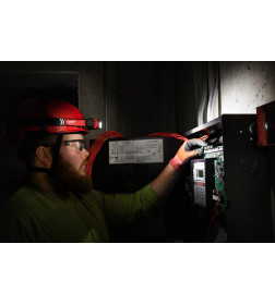 Фонарь налобный аккумуляторный Milwaukee L4 HL2-301