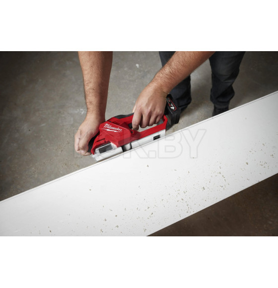 Рубанок аккумуляторный Milwaukee M12BLP-402X (4933492851) 