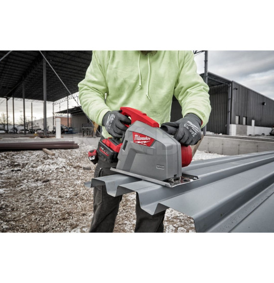 Пила циркулярная аккумуляторная по металлу Milwaukee M18FMCS66-0C FUEL (4933472110) 