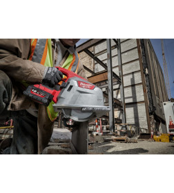 Пила циркулярная аккумуляторная по металлу Milwaukee M18FMCS66-0C FUEL