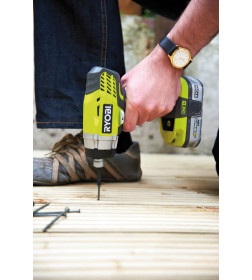 Винтовёрт ударный аккумуляторный RYOBI RID1801M ONE+