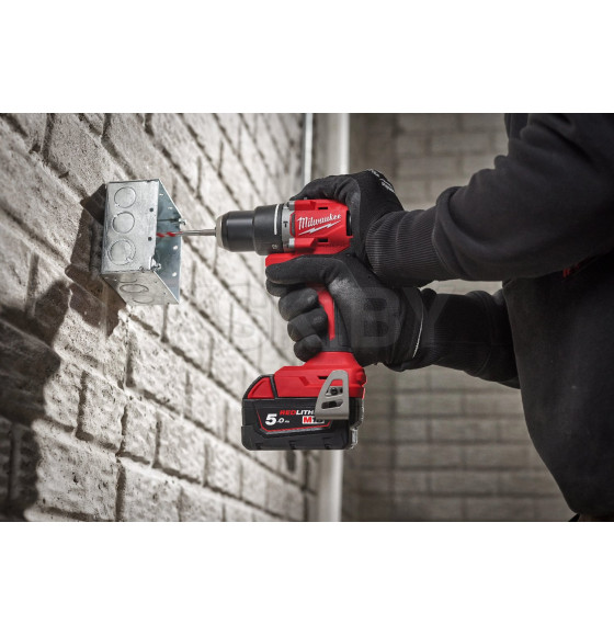 Дрель-шуруповерт аккумуляторная ударная Milwaukee M18 BLPDRC-202C (4933492822) 