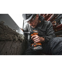 Винтовёрт ударный аккумуляторный AEG BSS18OP-0