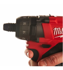 Шуруповерт аккумуляторный Milwaukee M12 CD-0 FUEL