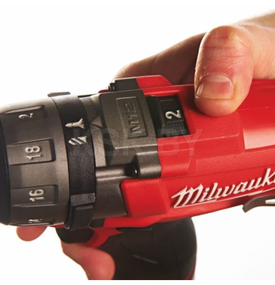 Шуруповерт аккумуляторный Milwaukee M12 CD-0 FUEL (4933440450) 