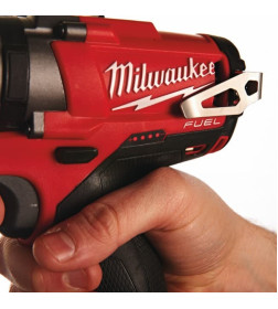 Шуруповерт аккумуляторный Milwaukee M12 CD-0 FUEL