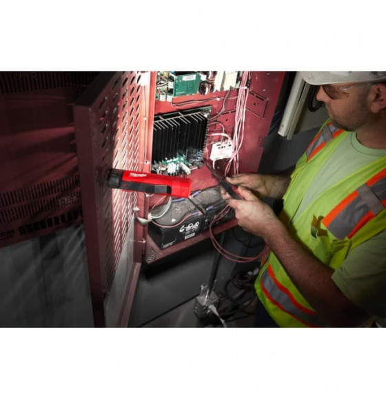 Фонарь на батарейках Milwaukee FL-LED (4933464824) 