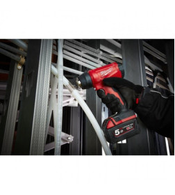 Фен технические аккумуляторный Milwaukee M18BHG-502C