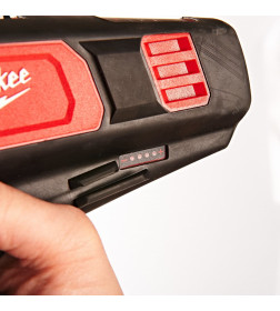 Кабелерез аккумуляторный Milwaukee M12 CC-0
