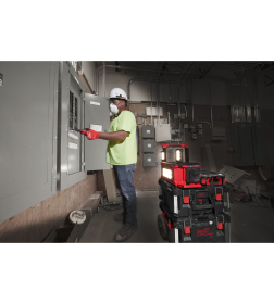 Фонарь аккумуляторный с функцией зарядного устройства на базе PACKOUT Milwaukee M18 POALC-0