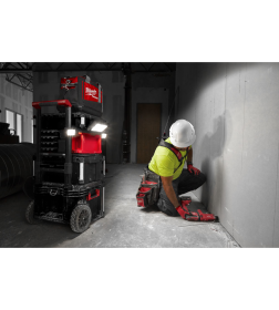 Фонарь аккумуляторный с функцией зарядного устройства на базе PACKOUT Milwaukee M18 POALC-0