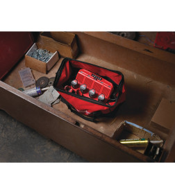 Зарядное устройство Milwaukee M12 C4