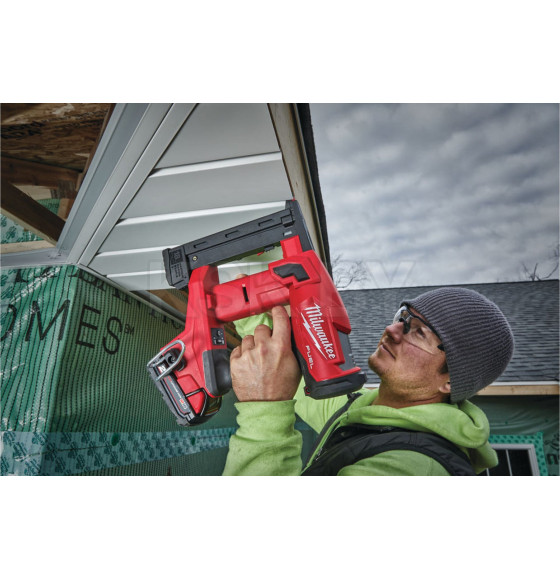 Пистолет скобозабивной аккумуляторный Milwaukee M18 fncs18gs-0x зауженный (4933471942) 