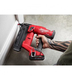 Пистолет гвоздезабивной аккумуляторный Milwaukee M18 FN18GS-0X