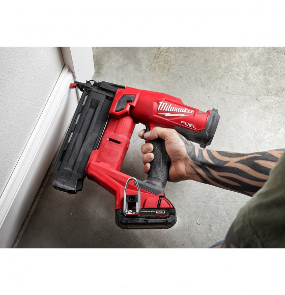 Пистолет гвоздезабивной аккумуляторный Milwaukee M18 FN18GS-0X (4933471409) 