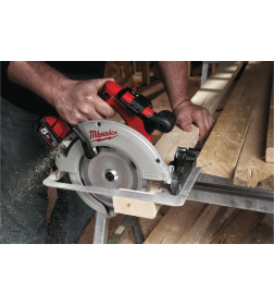 Пила циркулярная аккумуляторная Milwaukee M18 BLCS66-502X (Li-Ion5Ач)