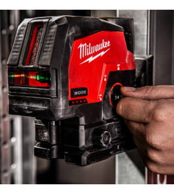 Нивелир лазерный аккумуляторный линейно-точечный   Milwaukee M12 CLLP-301C (Li-Ion 3 Ач)