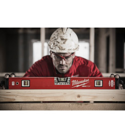 Уровень  600 мм Milwaukee Redstick Backbone