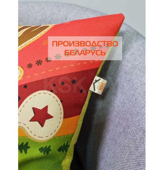 Подушка декоративная MATEX HAPPY NEW YEAR. CHRISTMAS. ОЛЕНЬ ПОДМИГИВАЕТ.. Размер: 38x38 Цвет: Красный, бежевый (37-712) 