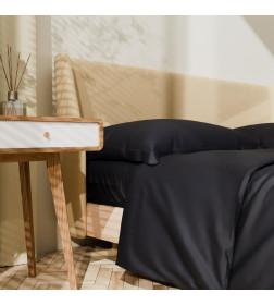 Постельное бельё Этель 1,5 сп "Jet black" 143х215, 150х215, 50х70+3-2 шт, мако-сатин, 114г/м2