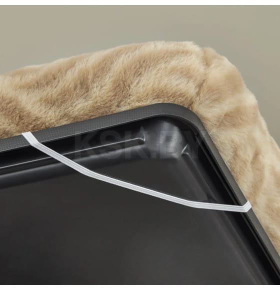 Лежанка MidWest Deluxe Wave Bed для собак и кошек меховая 70,5х53х7,5 см, цвет песочный (MID027942) 