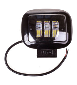 Фара светодиодная OFF ROAD 120х100(120)х60 мм прямоугольная 12V/24V 30W 6000K (3 диода, дальний) SKYWAY S08401037