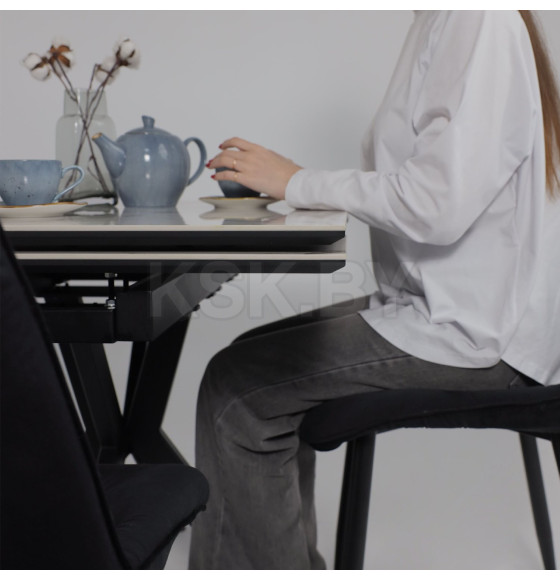 Стол AV 2111, МДФ+керамика, раздвижной 1200 (1800)*800 натуральный, глянцевый GOLD JADE/черный (119670) 