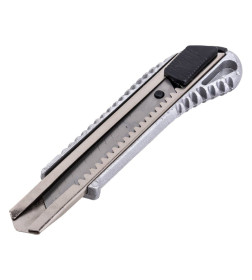 Нож с выдвижным лезвием 18 мм Вихрь 73/10/10/1