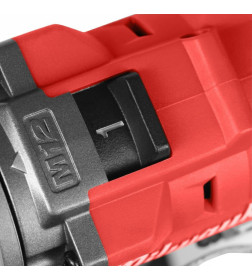 Дрель-шуруповерт аккумуляторная Milwaukee M12 FDD2-202X