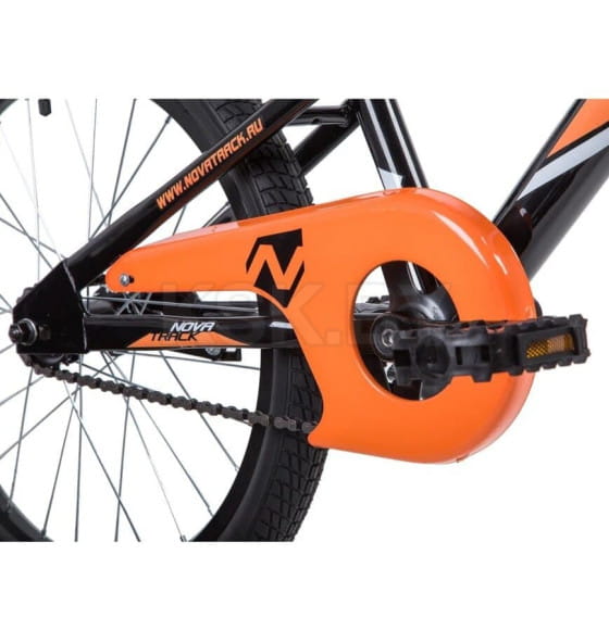 Велосипед NOVATRACK 20", JUSTER,  чёрный, тормоз ножной, защита  А-тип, пластиковые крылья (163078 205JUSTER.BK23) 