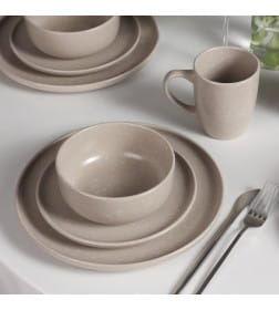 Набор посуды керамической 16 предметов (8 тарелок 26/21 см, 4 салатника 14х8 см, 4 кружки 350 мл/11,8 см) Q97001200