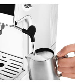 Кофеварка рожковая Kitfort KT-7418