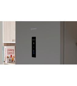 Холодильник с морозильником Indesit ITS 5200 G