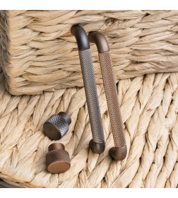 Ручка мебельная Fluid-128 черный матовый