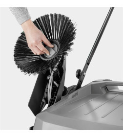 Машина подметальная с ручным управлением Karcher KM 70/20 C 2SB 1.517-131.0