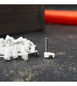 Крепеж кабеля плоский 4х2 мм (упак. 50 шт.) REXANT 07-4204