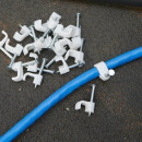 Крепеж кабеля плоский 6х4 мм белый (упак. 20 шт) REXANT 07-4206-20 (07-4206-20) 