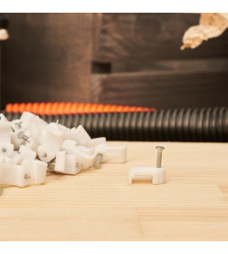 Крепеж кабеля плоский 10х4 мм белый (упак. 50 шт) REXANT 07-4210