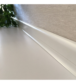 Плинтус ПВХ 58мм L045 Белый 2,20м