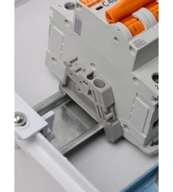 Ограничитель на DIN-рейку, пластик (упак. 10 шт.) TDM SQ0804-0025