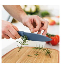 Нож поварской с отверстиями для чистки пряных трав 14 см, голубой 3950106 LEO BergHOFF