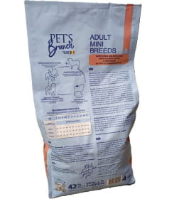 Корм сухой для взрослых собак мелких пород с телятиной 4кг