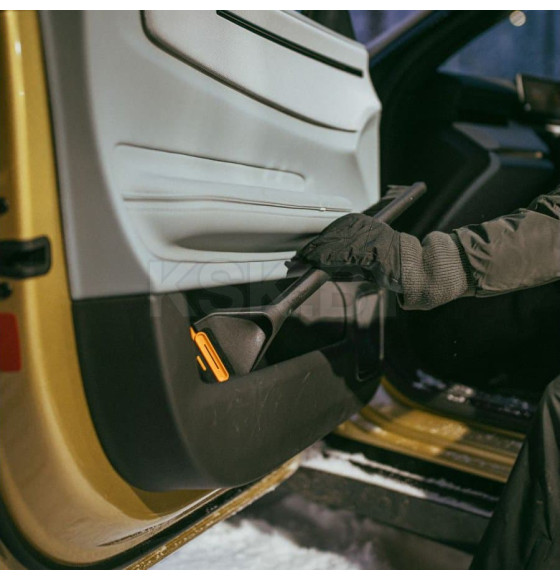 Щетка для снега 47см со скребком Solid FISKARS (1078496) 
