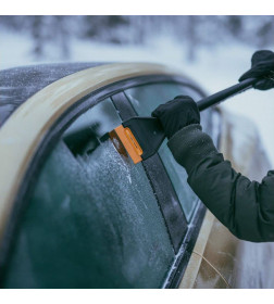 Щетка для снега 47см со скребком Solid FISKARS