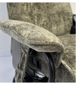 Кресло вибромассажное с пуфом CALVIANO 20, коричневый плюш