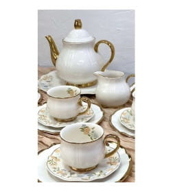 Набор посуды фарфоровой 24 пр. (6 чашек с блюдцами, 6 тарелок, чайник, сахарница с крышкой, сливочник, блюдо) Z11649-white