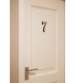 Цифра дверная АЛЛЮР большая пластик "7" золото