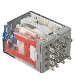 Реле промежуточное с кнопкой и мех. Индикацией RPAt 22/4 5A 220В DC EKF AVERES