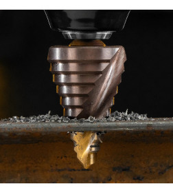 Сверло ступенчатое 9-12-15-18-21-24-27-30-33-36 мм Р6М5К5 6-гр. хвостовик Denzel